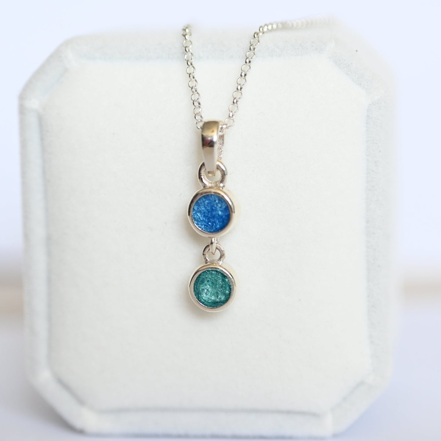 Double Round Pendant with Ashes – 925 Sterling Silver Memorial Necklace, Custom Gold Option