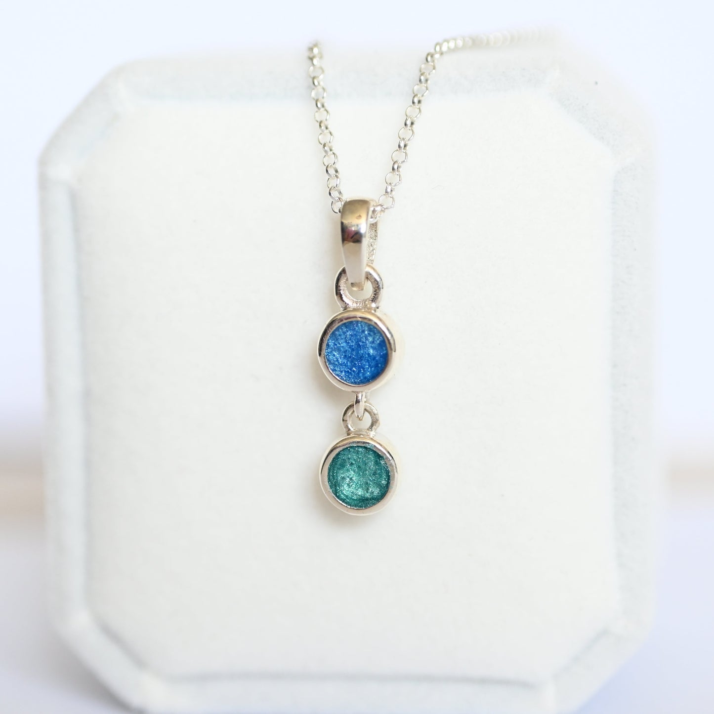 Double Round Pendant with Ashes – 925 Sterling Silver Memorial Necklace, Custom Gold Option