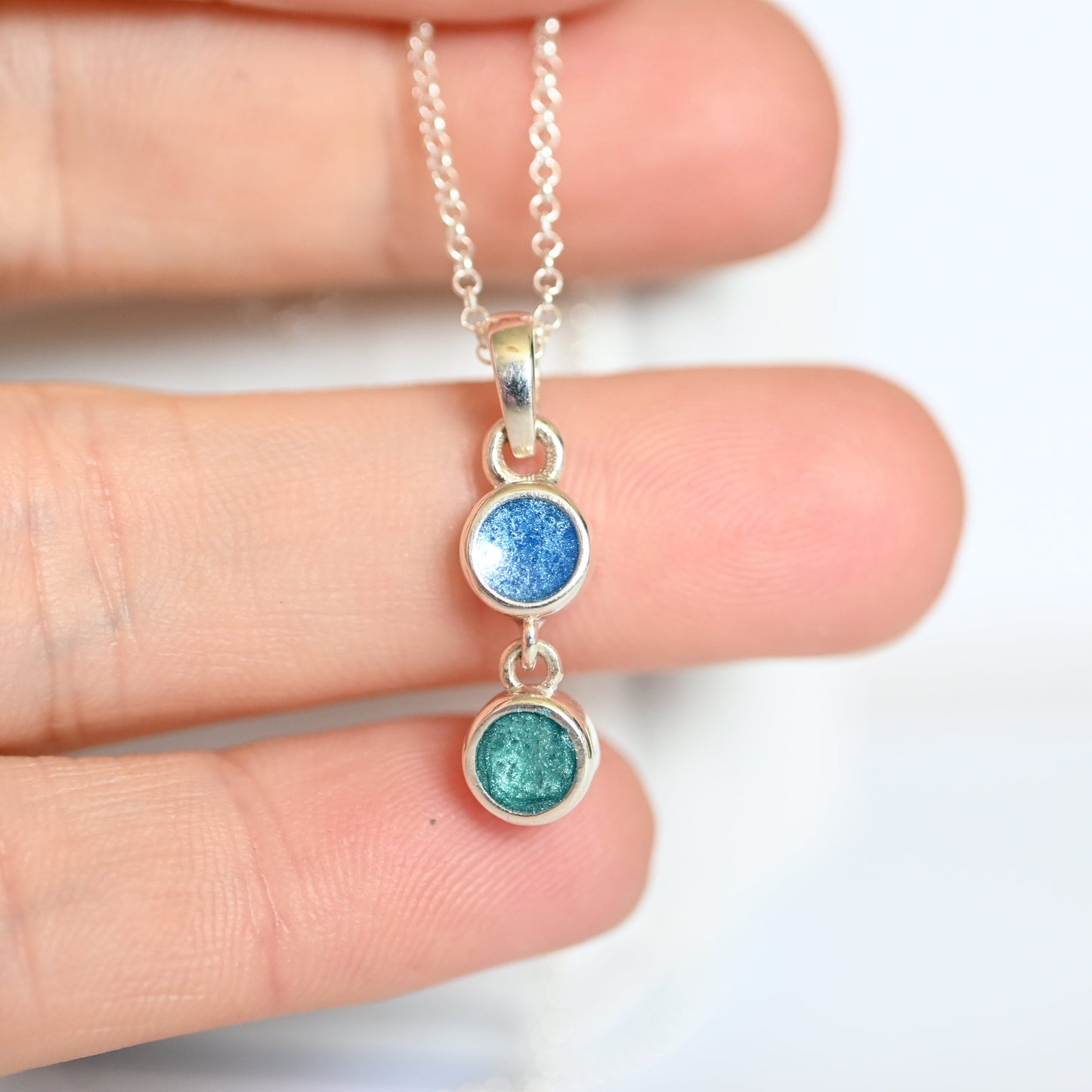 Double Round Pendant with Ashes – 925 Sterling Silver Memorial Necklace, Custom Gold Option