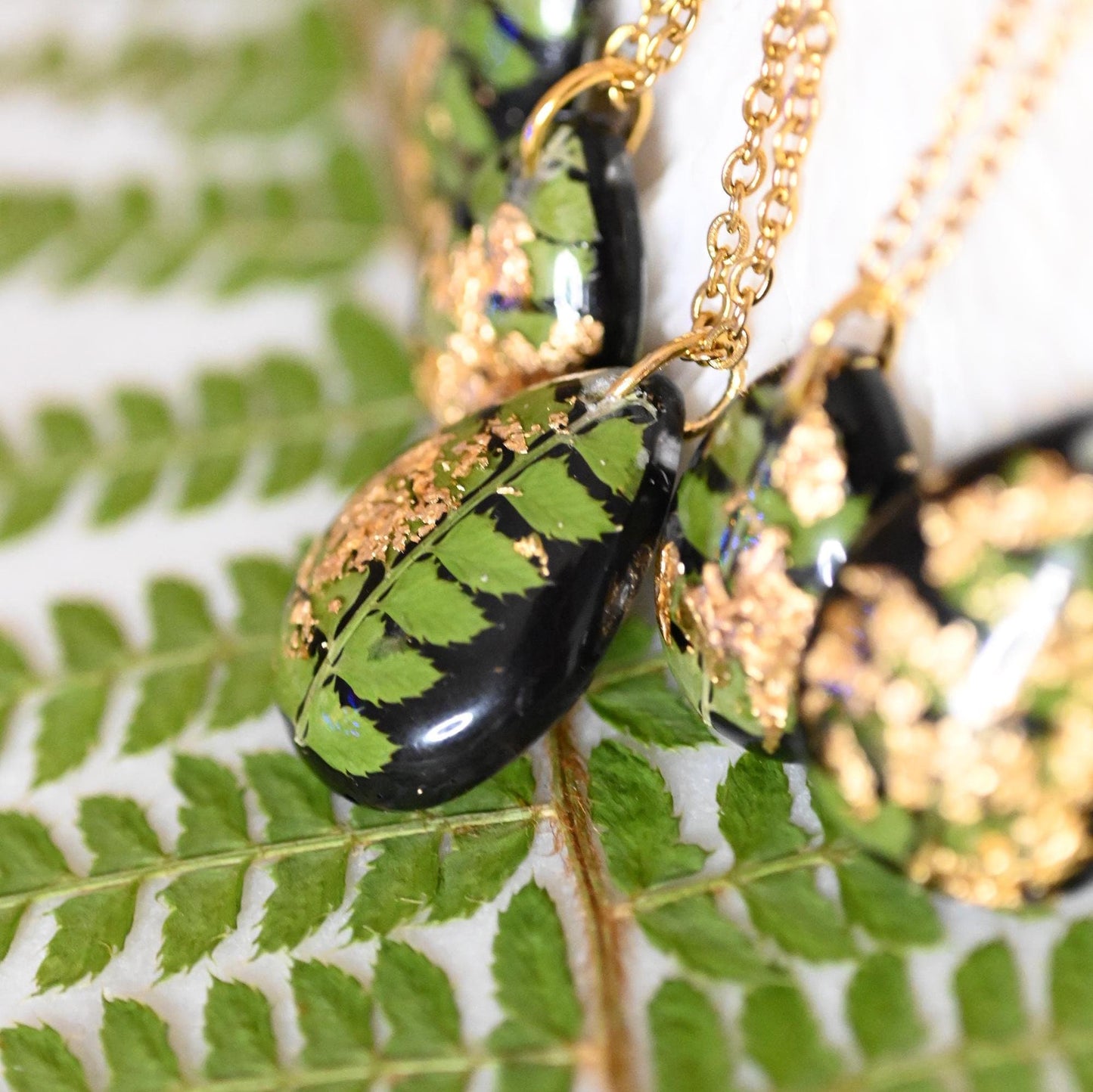 Black and Gold Teardrop Fern Pendant Necklace – Nature-Inspired Jewellery