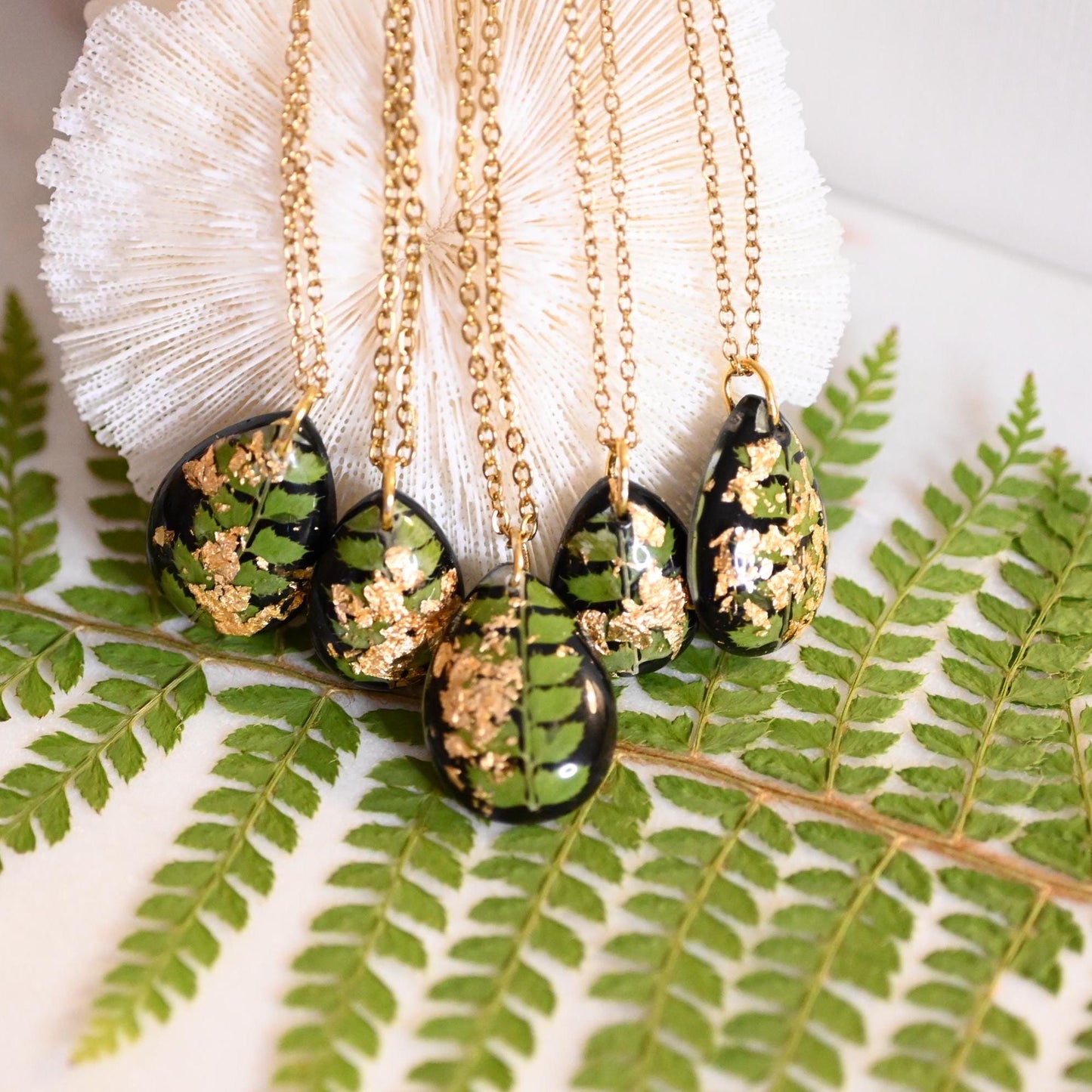 Black and Gold Teardrop Fern Pendant Necklace – Nature-Inspired Jewellery