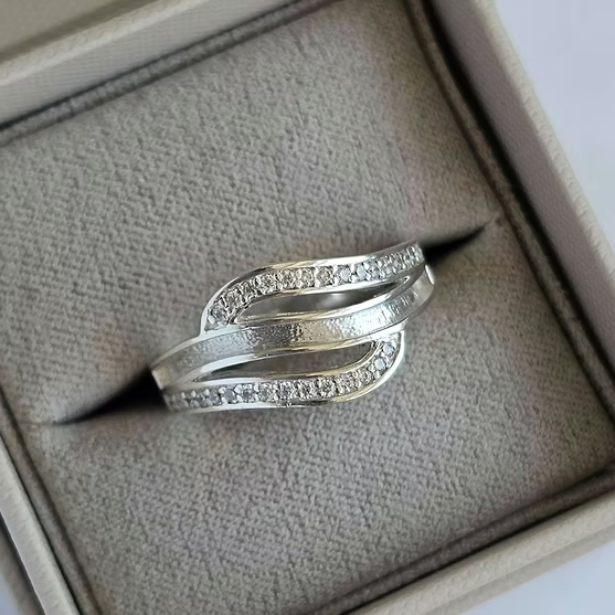 Crystal triple wave 925 silver ring in jewellery box — blank silver