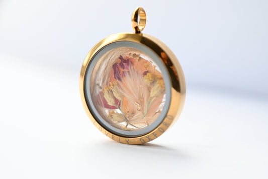 Glass Locket Jewellery — The Gift That Holds Something Meaningful