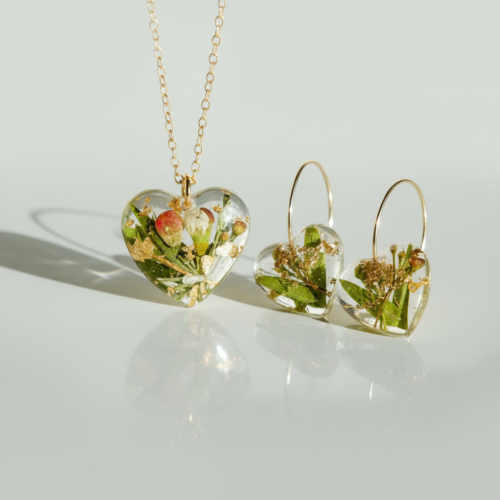 "Funeral flower memorial necklace and earrings set with preserved flowers in resin heart pendant