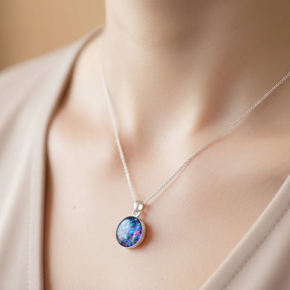 Sterling Silver Circle Pendant with Ashes & Opal Flakes – A personalised memorial necklace with a 10mm or 12mm circle pendant, containing ashes, hair, or opal flakes for remembrance.