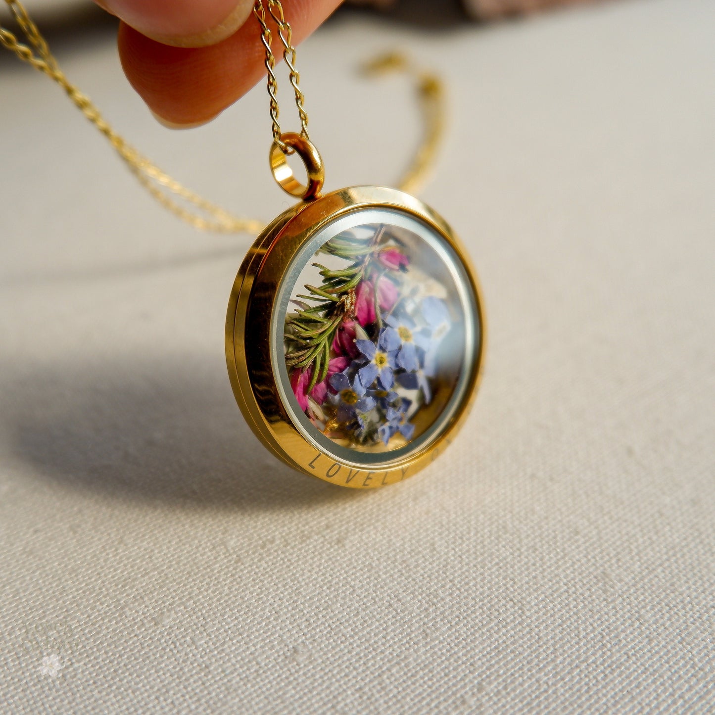 Wedding Bouquet Glass Locket Necklace - Flower Preservation Keepsake