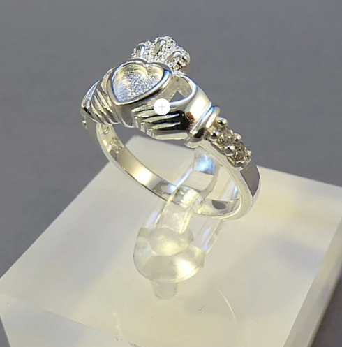 Silver 925 Claddagh Memorial Ring — Heart Resin Setting | Ashes, Hair & Fur Keepsake
