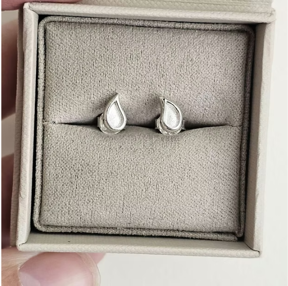 Silver 925 milk drop teardrop stud earrings in jewellery box