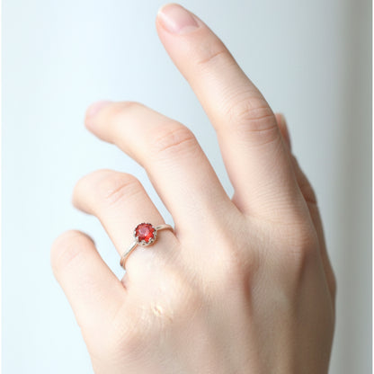 Personalised 6mm Sterling Silver Memorial Ring with Ashes – A minimalist stacking ring designed to hold a loved one’s ashes in a 6mm stone.
